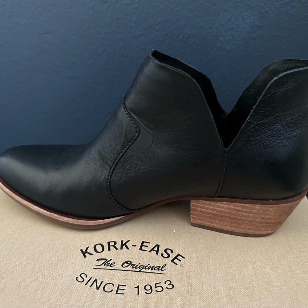 Kork-Ease Women's Black Ankle Boots